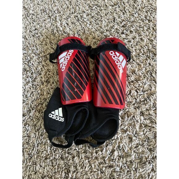 Adidas Shin Gaurds size extra‎ small - Picture 1 of 3